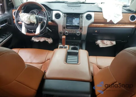 2016 Toyota Tundra Crewmax 1794 из США, поврежденный, VIN 5TFAY5F13GX500083